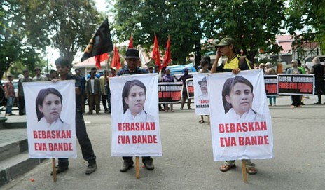 Eva Bande Resmi Dapatkan Grasi dari Presiden Joko Widodo